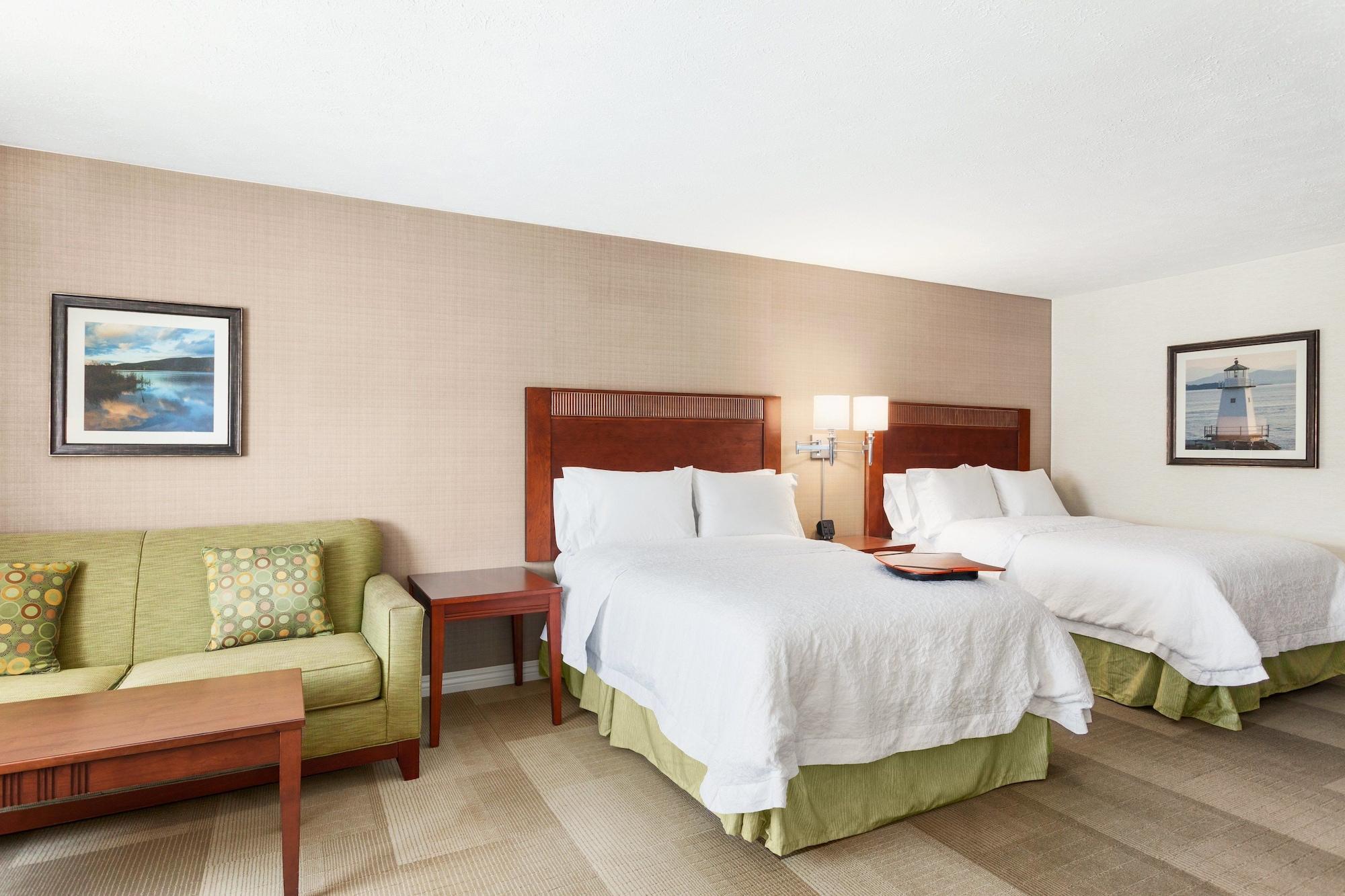 Hampton Inn Burlington - Colchester Экстерьер фото