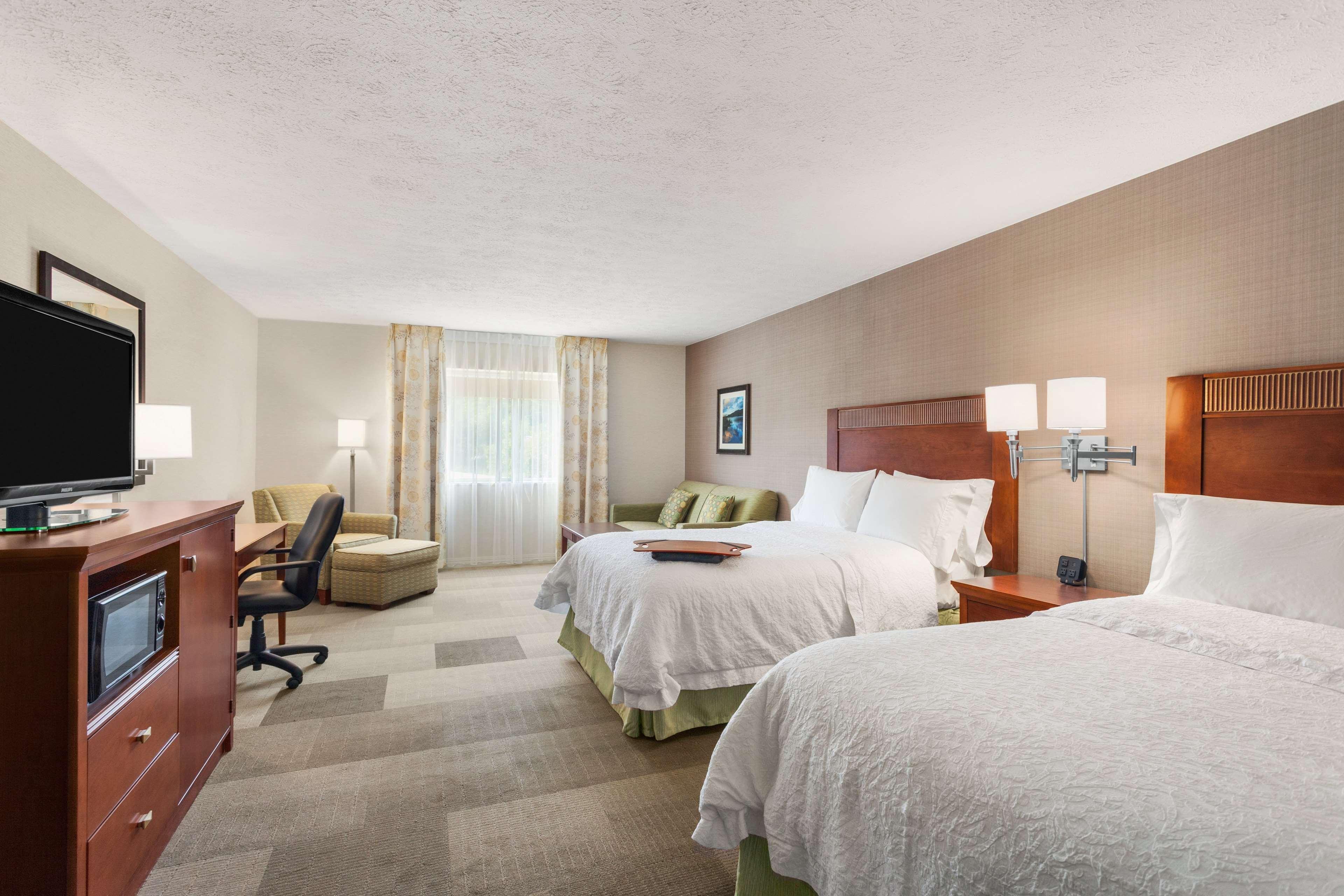 Hampton Inn Burlington - Colchester Экстерьер фото
