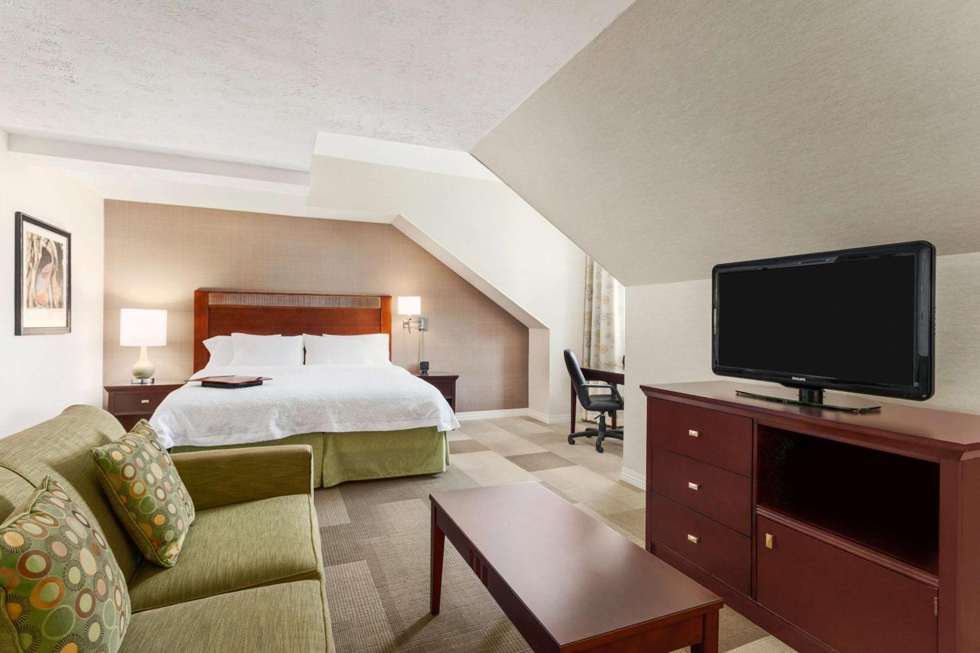 Hampton Inn Burlington - Colchester Экстерьер фото