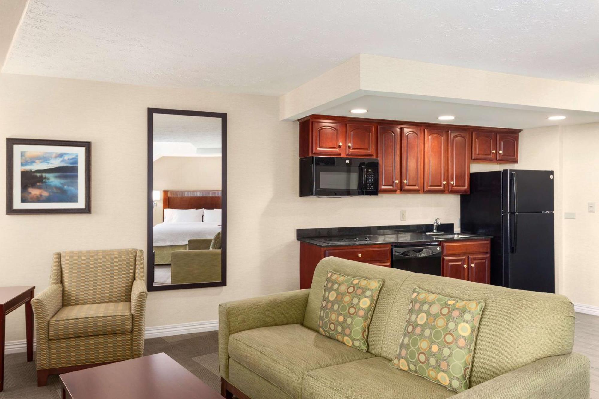Hampton Inn Burlington - Colchester Экстерьер фото